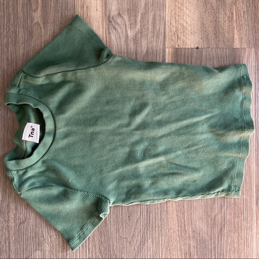 Aritzia TNA Tee!
